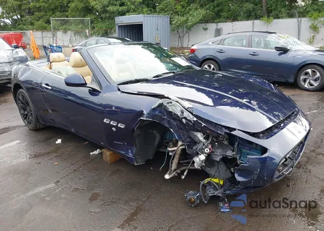 2015 Maserati Granturismo из США, поврежденный, VIN ZAM45MMA4F0142577